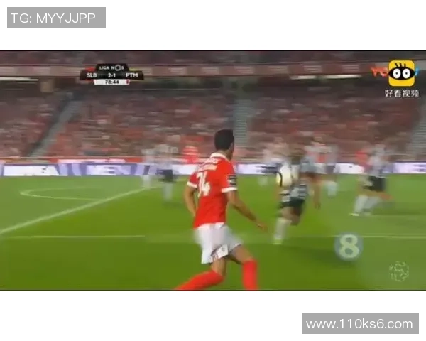 天下足球星期一晚聚焦全球赛场精彩瞬间与球员风采全方位解读最新赛事动态 天下足球星期一晚聚焦全球赛场精彩瞬间与球员风采全方位解读最新赛事动态